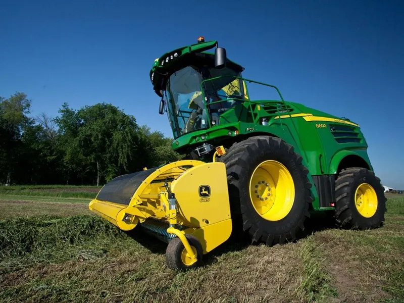 John Deere 8000