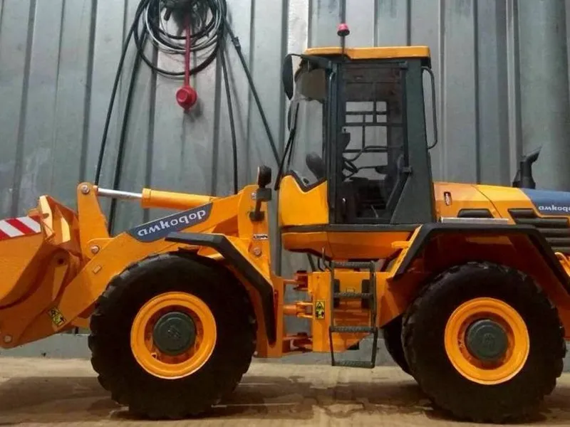Amkodor 330