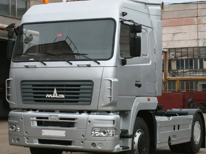 МАЗ 64A028
