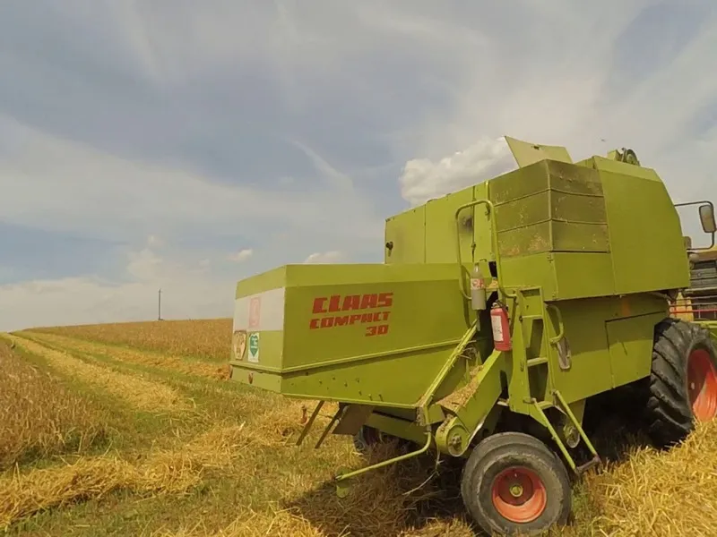Claas COMPACT 30