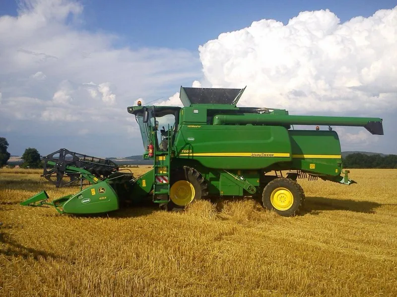 John Deere T660