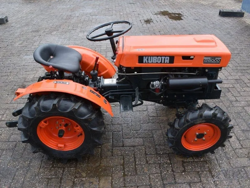 Kubota B6000