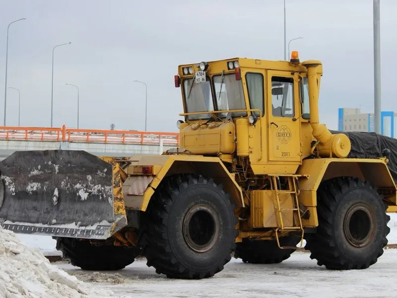 Кировец K-703