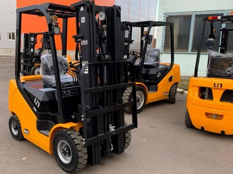 UN Forklifts FG15