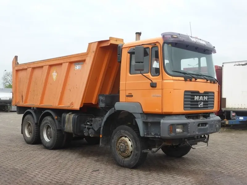 MAN F2000