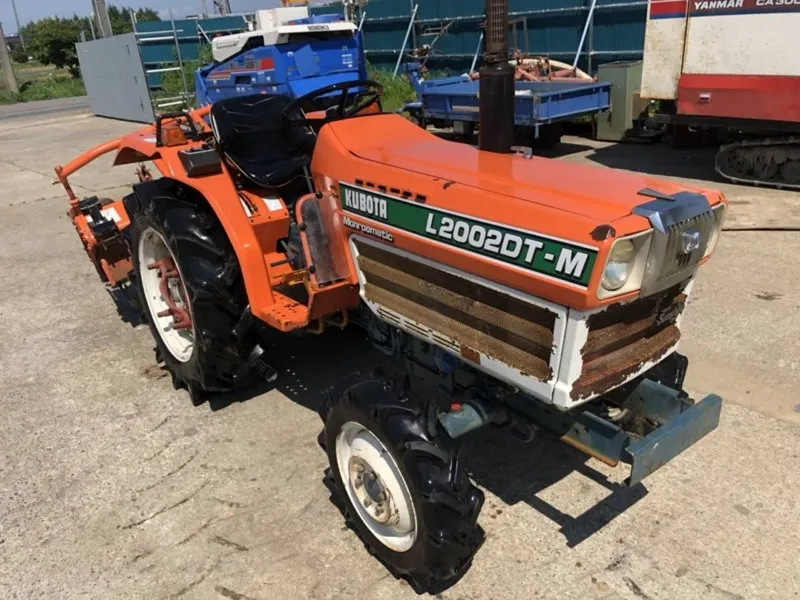 Kubota L2002