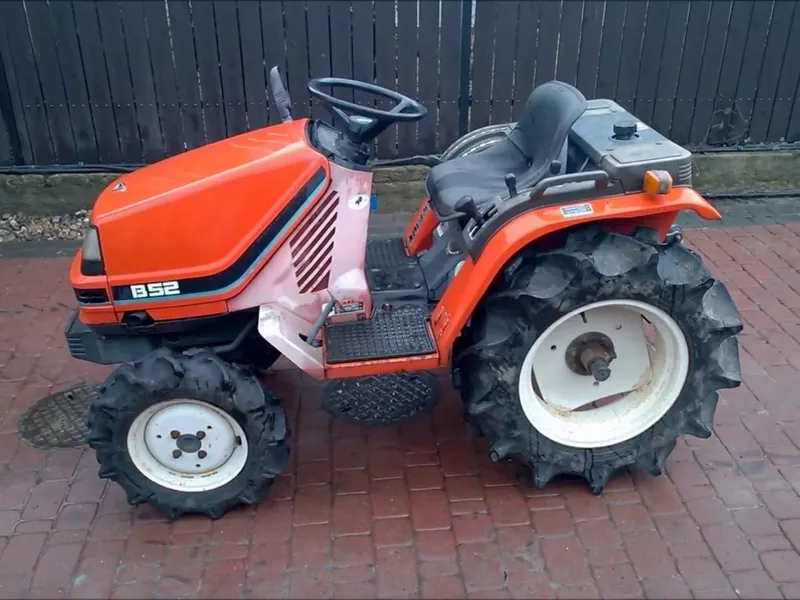 Kubota B52